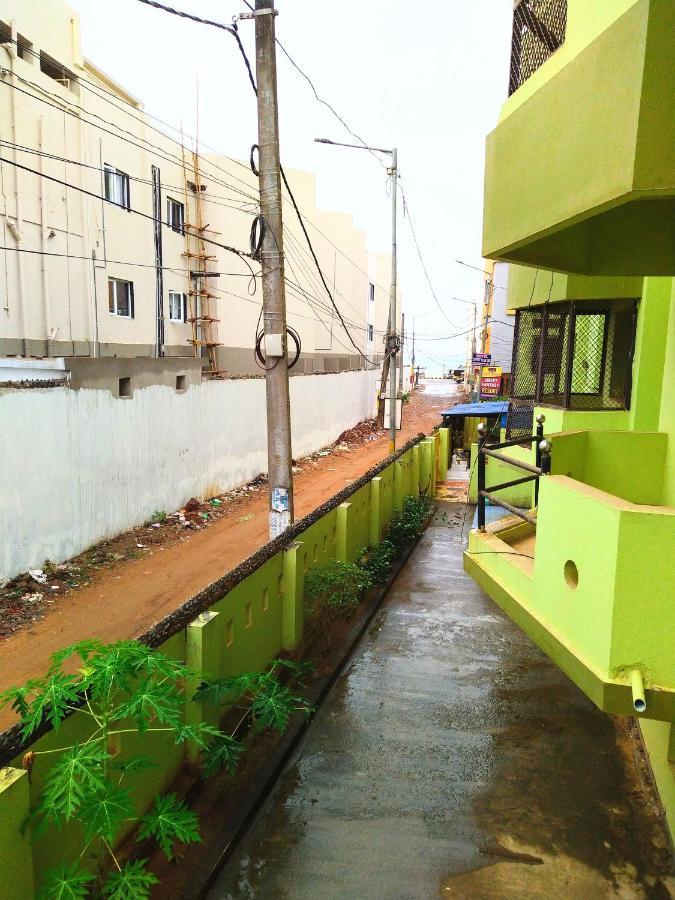 Sara Beach House Puri Luaran gambar