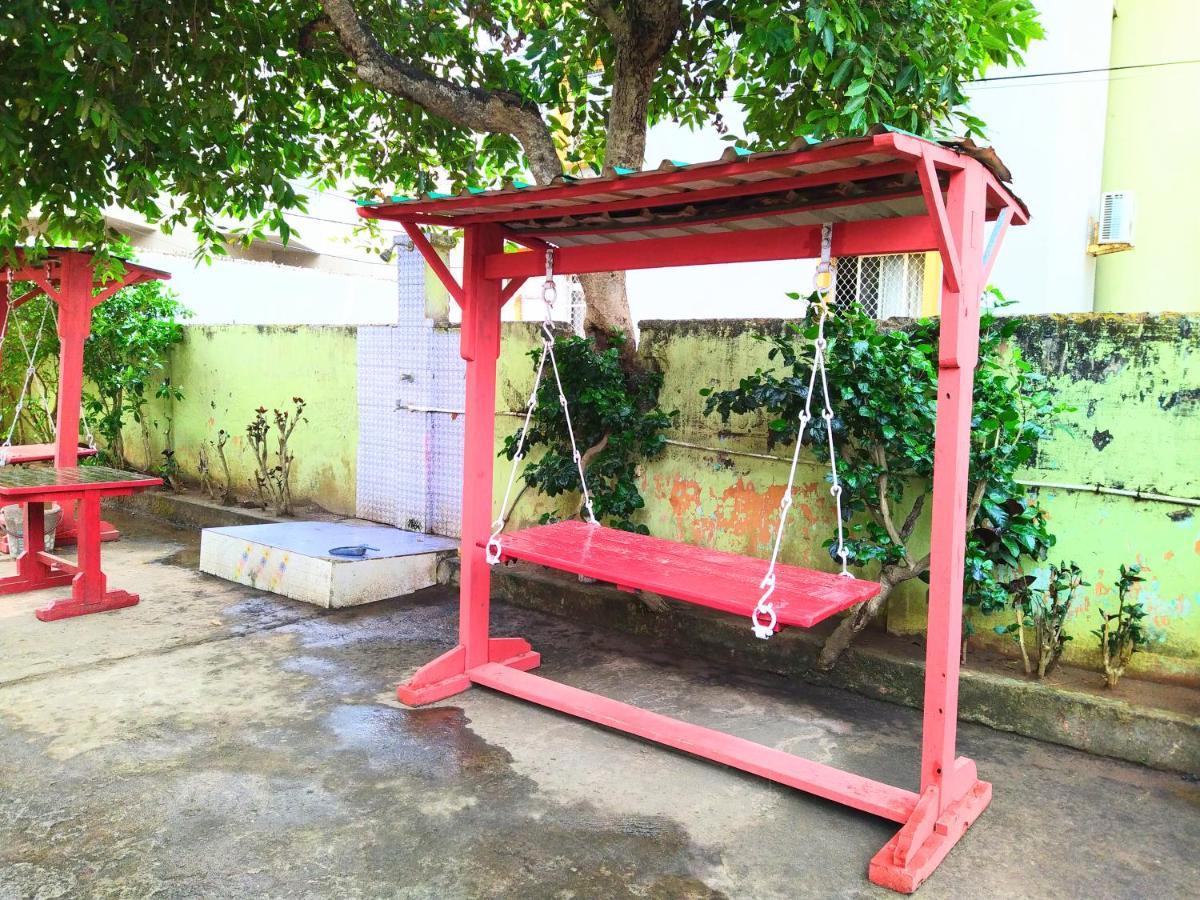 Sara Beach House Puri Luaran gambar